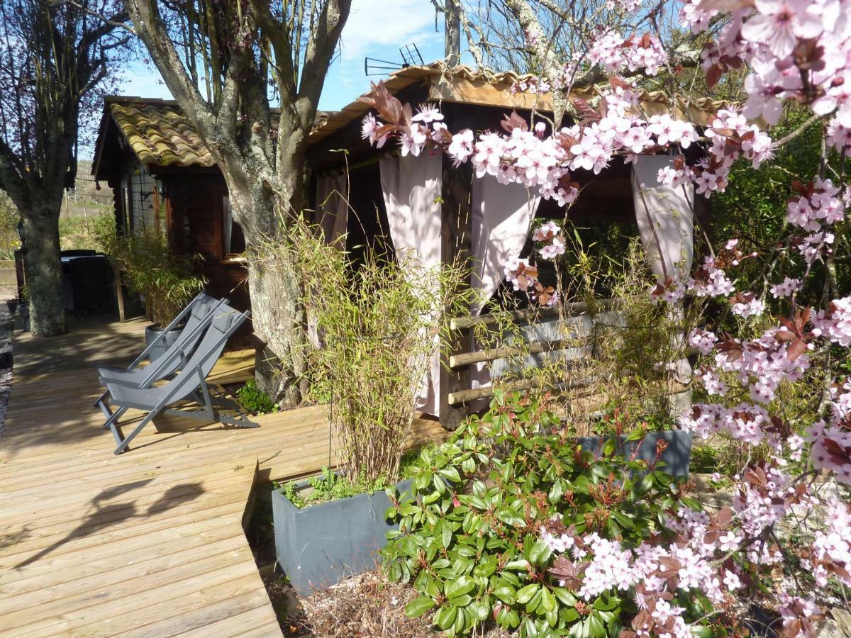 Le Bassin Du Tertre Bed & Breakfast Fronsac  Exterior photo